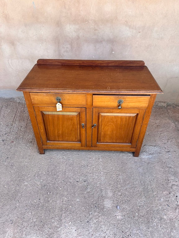 Buffet Ancien en Bois Clair – Meuble de Rangement Vintage avec 2 Tiroirs et 2 Portes