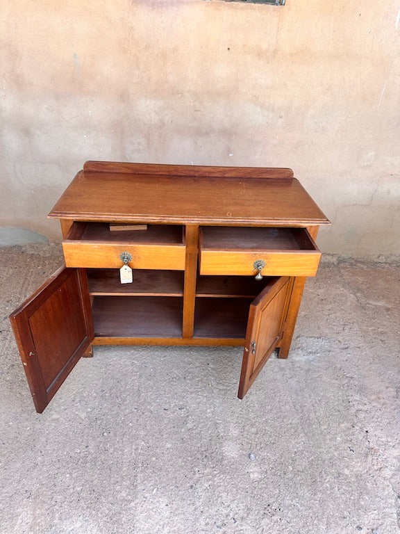 Buffet Ancien en Bois Clair – Meuble de Rangement Vintage avec 2 Tiroirs et 2 Portes
