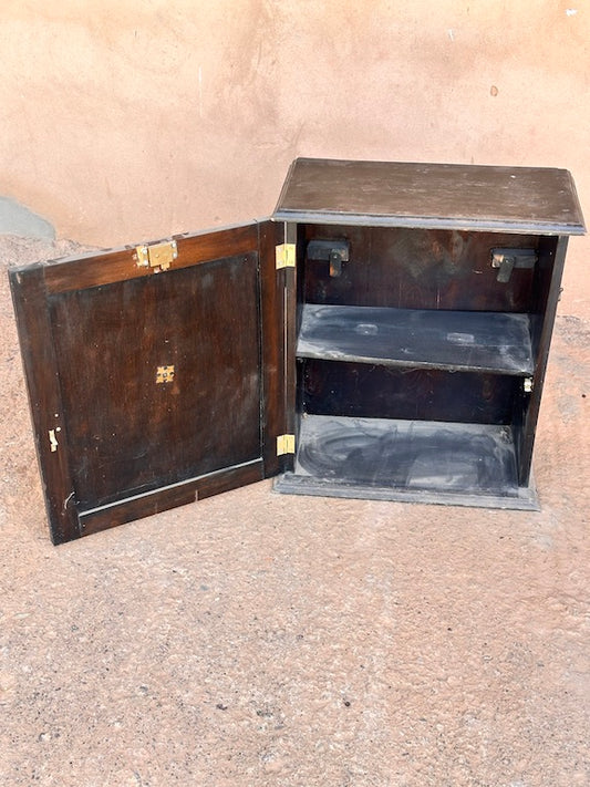 Petit Meuble de Rangement Mural en Bois – Armoire Ancienne à Une Porte avec Étagère