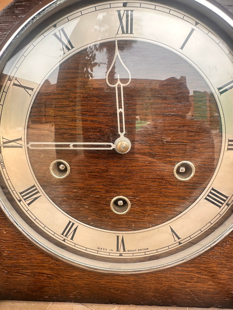 Pendule ancienne Smiths – Horloge de cheminée mécanique en bois (Made in England)