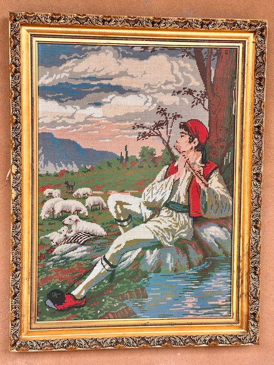 Broderie ancienne encadrée – Jeune berger au costume traditionnel – Scène pastorale