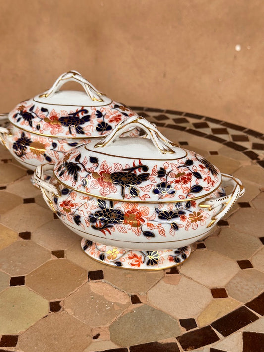 Paire de soupières anciennes en porcelaine style Imari – Décor floral doré – Londres