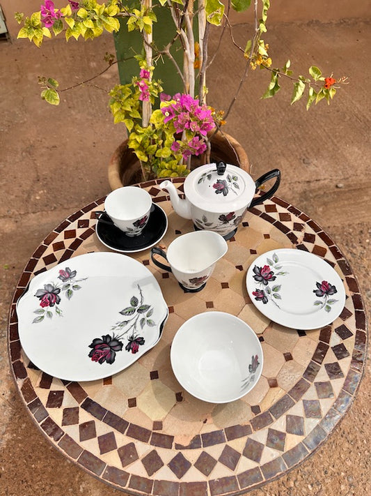 Service à thé vintage Royal Albert « Masquerade » – Porcelaine fine d’Angleterre