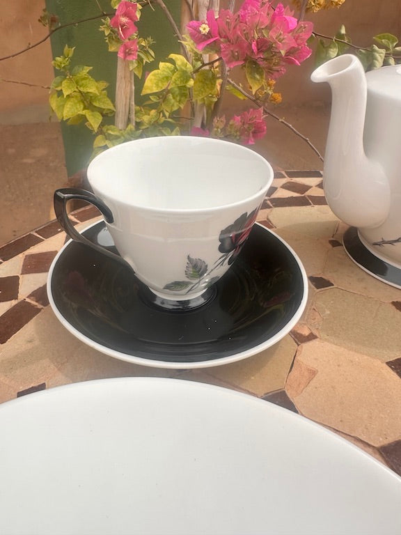 Service à thé vintage Royal Albert « Masquerade » – Porcelaine fine d’Angleterre