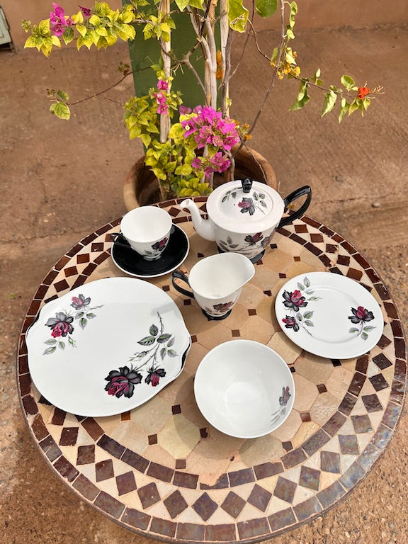 Service à thé vintage Royal Albert « Masquerade » – Porcelaine fine d’Angleterre