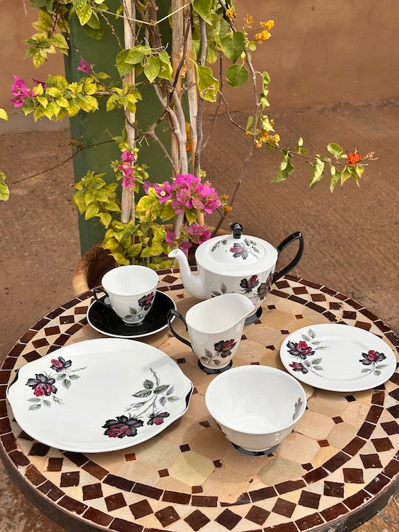 Service à thé vintage Royal Albert « Masquerade » – Porcelaine fine d’Angleterre