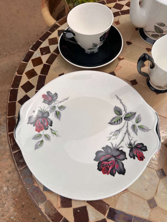 Service à thé vintage Royal Albert « Masquerade » – Porcelaine fine d’Angleterre